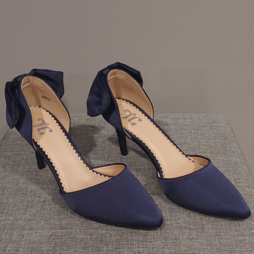 Dress shoes